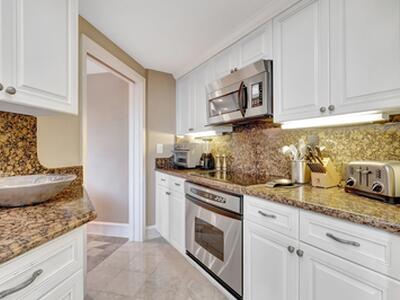 300 SE 5th Avenue, Boca Raton, FL 33432