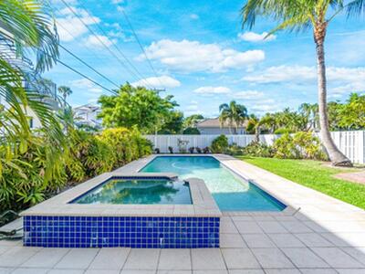 300 NE 7th Street, Boca Raton, FL 33432