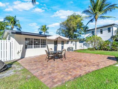 300 NE 7th Street, Boca Raton, FL 33432