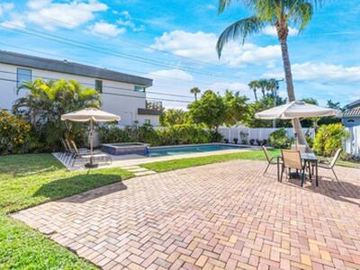 300 NE 7th Street, Boca Raton, FL 33432