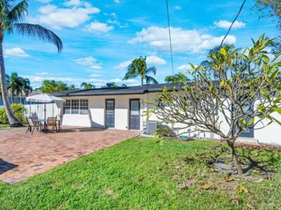 300 NE 7th Street, Boca Raton, FL 33432