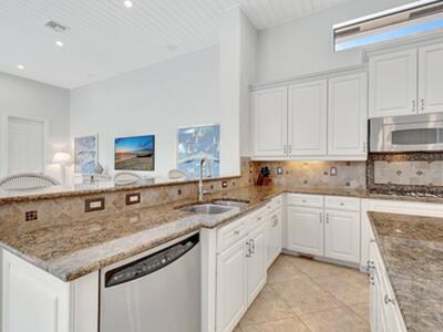 15652 Glencrest Avenue, Delray Beach, FL 33446