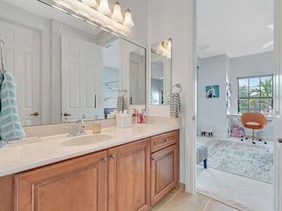 15652 Glencrest Avenue, Delray Beach, FL 33446