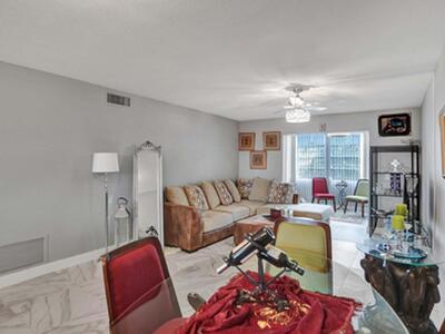 130 NE 26th Avenue, Boynton Beach, FL 33435