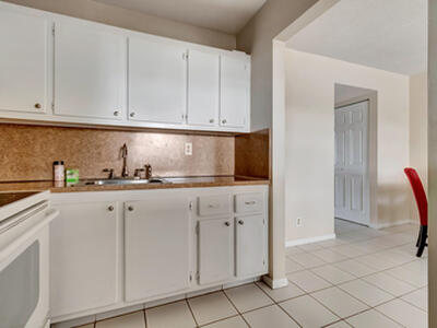 145 Bedford F, West Palm Beach, FL 33417