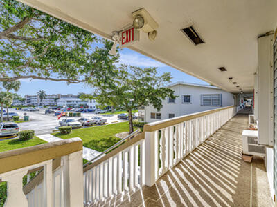 145 Bedford F, West Palm Beach, FL 33417