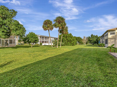 145 Bedford F, West Palm Beach, FL 33417