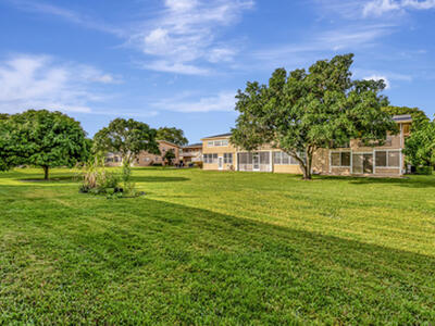 145 Bedford F, West Palm Beach, FL 33417