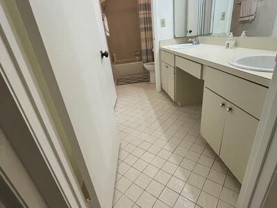 172 Meadows Drive, Boynton Beach, FL 33436