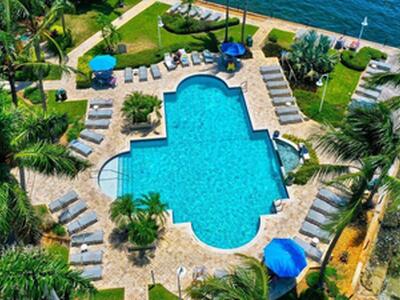 107 Yacht Club Way, Hypoluxo, FL 33462