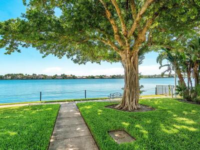 107 Yacht Club Way, Hypoluxo, FL 33462