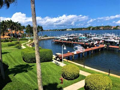107 Yacht Club Way, Hypoluxo, FL 33462