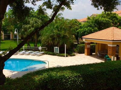 107 Yacht Club Way, Hypoluxo, FL 33462