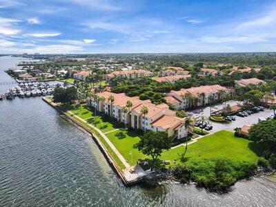 107 Yacht Club Way, Hypoluxo, FL 33462