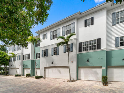 326 E Mallory Circle, Delray Beach, FL 33483