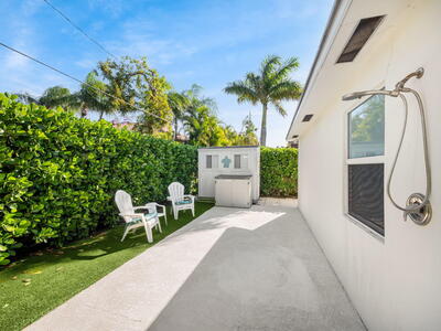 471 Mars Way, Juno Beach, FL 33408