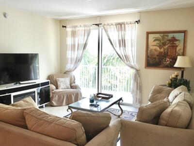 806 E Windward Way, Lantana, FL 33462