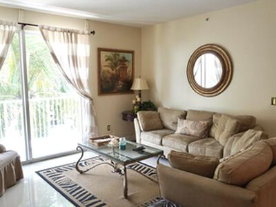 806 E Windward Way, Lantana, FL 33462