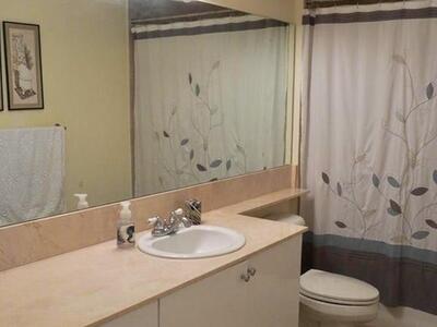 806 E Windward Way, Lantana, FL 33462