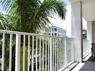 806 E Windward Way, Lantana, FL 33462