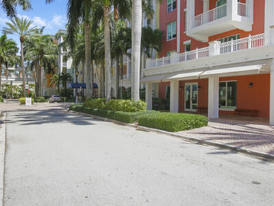 806 E Windward Way, Lantana, FL 33462