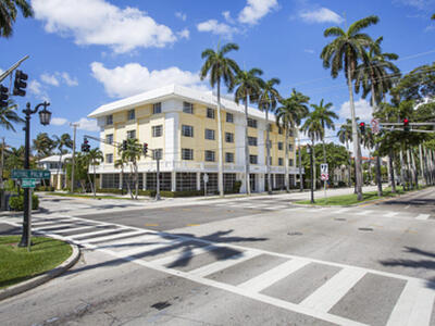 400 Royal Palm Way