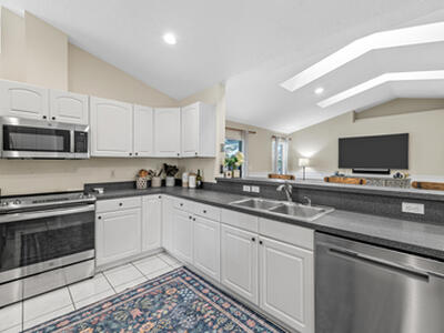 2696 Appaloosa Trail, Wellington, FL 33414