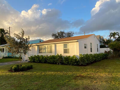 615 SW 9 Street, Fort Lauderdale, FL 33315