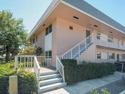 18081 SE Country Club Drive