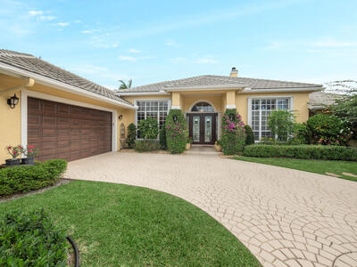 129 Brookhaven Court, Palm Beach Gardens, FL 33418