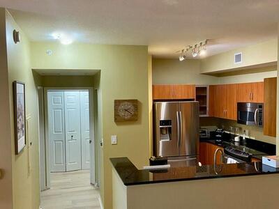 802 W Windward Way, Lantana, FL 33462