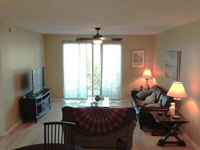 802 W Windward Way, Lantana, FL 33462