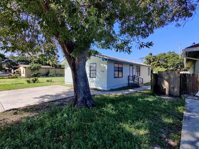 1316 W 32nd Street