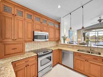 7061 Cataluna Circle, Delray Beach, FL 33446