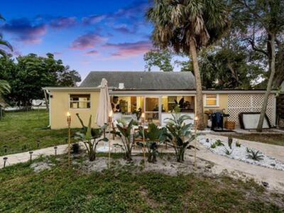 727 S Lake Drive, Lantana, FL 33462