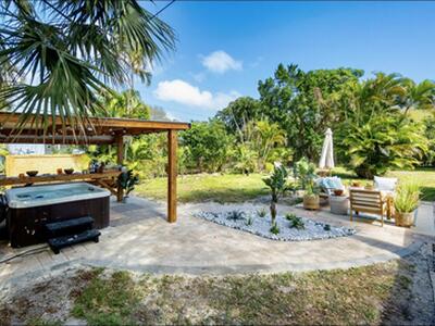 727 S Lake Drive, Lantana, FL 33462