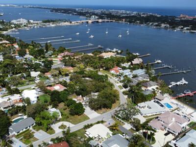 727 S Lake Drive, Lantana, FL 33462
