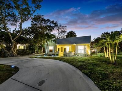 727 S Lake Drive, Lantana, FL 33462