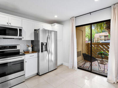 13095 Belhaven Court, Wellington, FL 33414