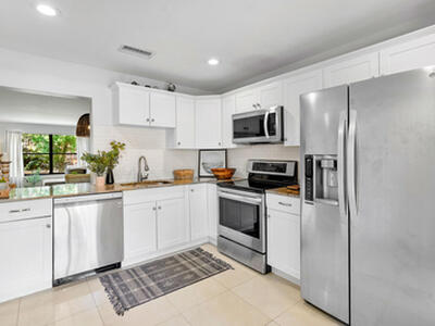 13095 Belhaven Court, Wellington, FL 33414