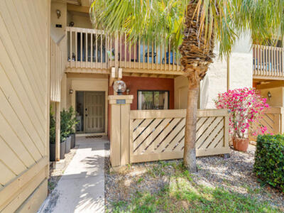 13095 Belhaven Court, Wellington, FL 33414