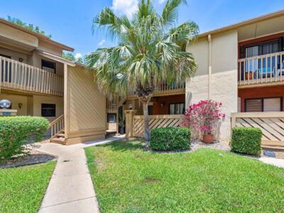 13095 Belhaven Court, Wellington, FL 33414