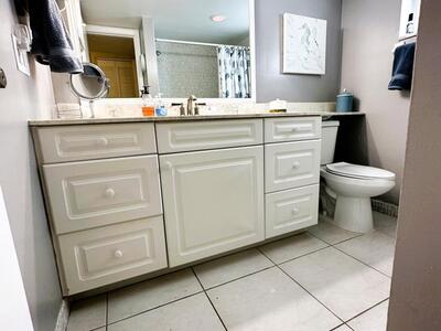 10 Colonial Club 101 Drive, Boynton Beach, FL 33435