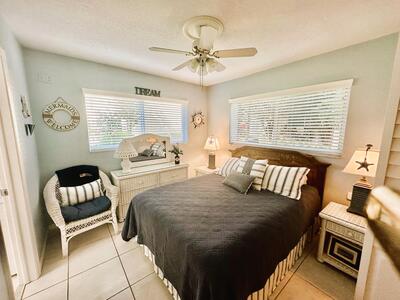 10 Colonial Club 101 Drive, Boynton Beach, FL 33435