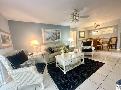 10 Colonial Club 101 Drive, Boynton Beach, FL 33435