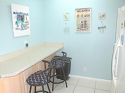 10 Colonial Club 101 Drive, Boynton Beach, FL 33435