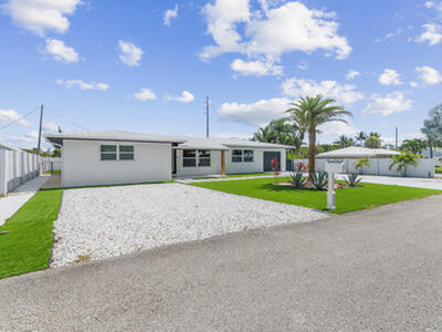 12994 SE Papaya Street, Hobe Sound, FL 33455