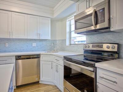 18081 SE Country Club Drive