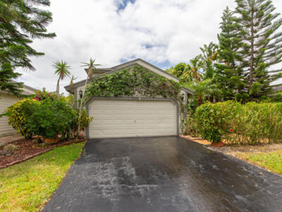 2565 Bedford Mews Drive