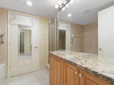 100 SE 5th Avenue, Boca Raton, FL 33432
